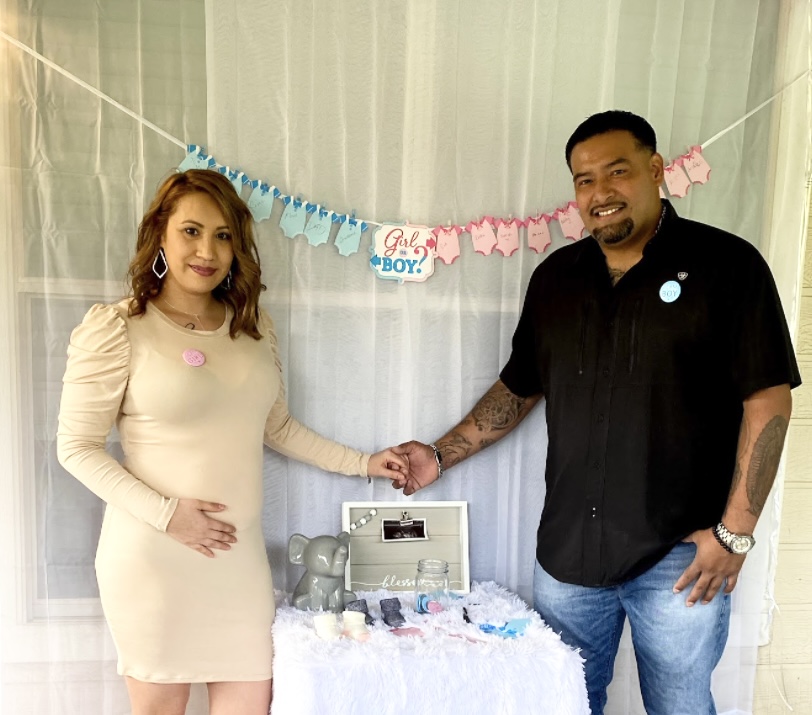 Officiant Roberto Puente