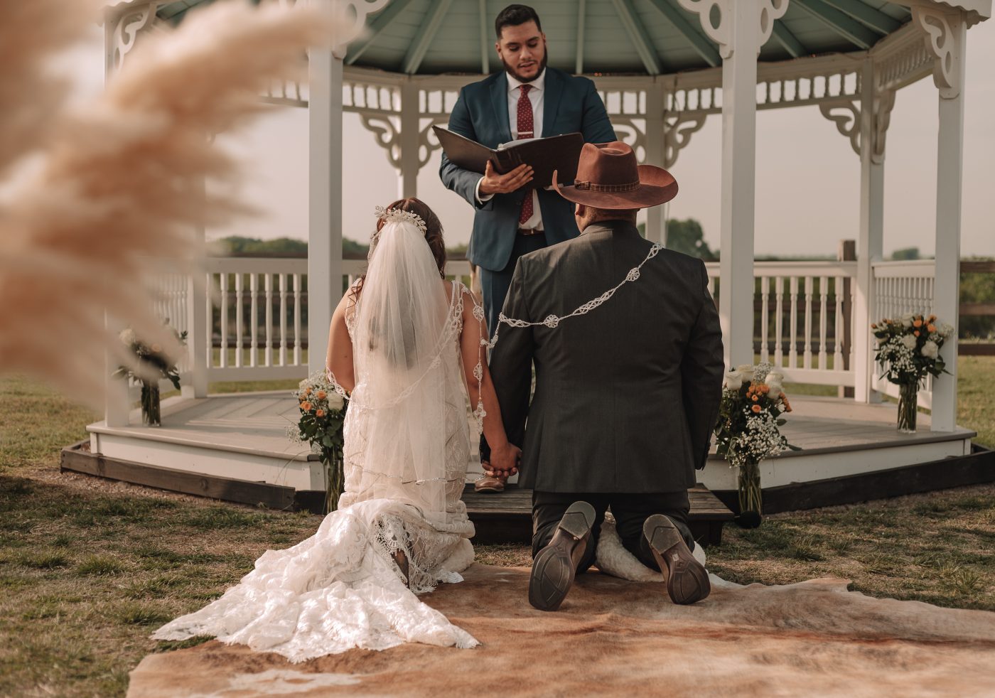 Reverend Alvario Cassio performs Catholic ceremony with Lasso ritual